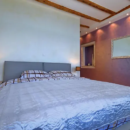 公寓 Angelo D'oro Monte 罗维尼