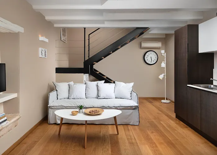 Dimore Apartment Monte Ρόβινι